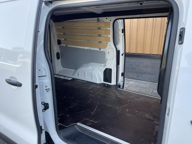Opel VIVARO 2.0 CDTI L3H1 Edition | Trekhaak | Dubbele Schuifdeur | Cruise Control | Achteruitrijcamera | Apple Carplay | Parkeersensoren Achter | Airconditioning |