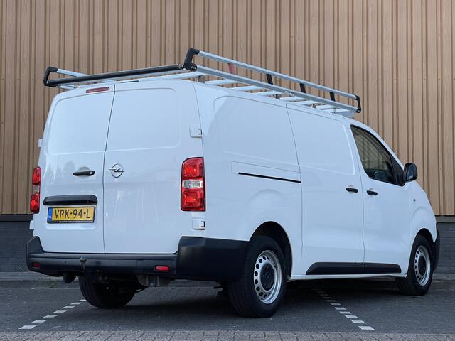 Opel VIVARO 2.0 CDTI L3H1 Edition | Trekhaak | Dubbele Schuifdeur | Cruise Control | Achteruitrijcamera | Apple Carplay | Parkeersensoren Achter | Airconditioning |