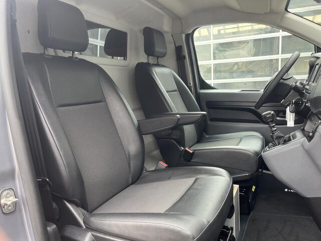 Opel VIVARO 1.5 CDTI L2H1 Marge BTW en BPM vrij!! Airco Cruise controle Navigatiesysteem 2-Persoons Parkeerhulp achter Apple carplay 1e eigenaar Euro 6 Bpm en Btw vrij voor particulier gebruik !!