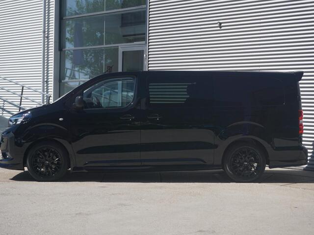 Opel VIVARO Vivaro-e Dubbele Cabine 75kWh | STX Sport | Mooiste bus van NL (!) | Lederen bekleding | Spoilerpakket | 18 inch Lichtmetalen velgen | Dynamic Comfort NAV Pakket | Winterpakket | 2x schuifdeur | Betimmering | Comfortstoelen |
