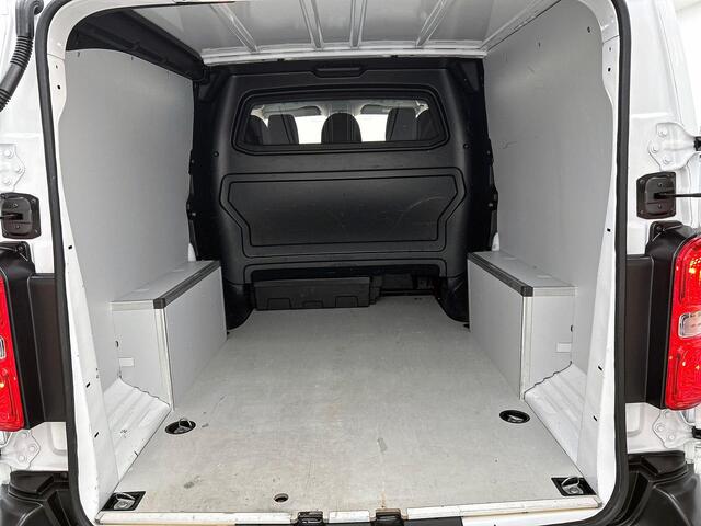 Opel VIVARO 145pk L3H1 Dubbele Cabine Sport Edition Navigatie Climate Control Trekhaak Trekhaak Parkeer sensoren Lichtmetalen Velgen