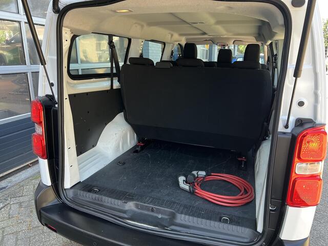 Opel VIVARO Vivaro-e Combi L3 EV 3-FASEN 50kWh 136pk | MARGE AUTO | 9-ZITS | PARKEERSENSOREN | BLUETOOTH | DAB+ | AIRCO | ISOFIX | CRUISE CONTROL |