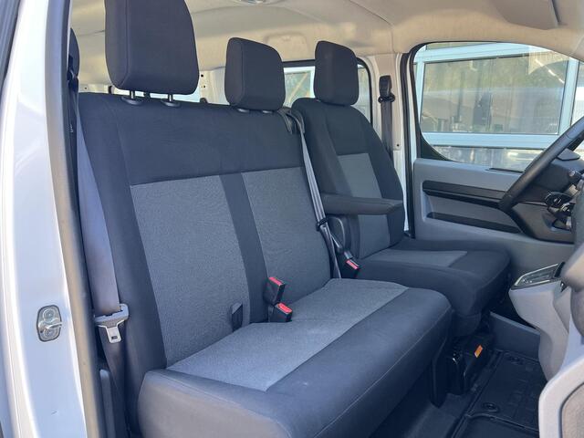 Opel VIVARO Vivaro-e Combi L3 EV 3-FASEN 50kWh 136pk | MARGE AUTO | 9-ZITS | PARKEERSENSOREN | BLUETOOTH | DAB+ | AIRCO | ISOFIX | CRUISE CONTROL |