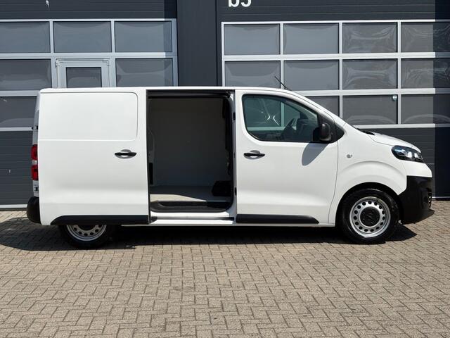 Opel VIVARO 75 kwh 136 PK L2 / Elektrisch / PDC / Carplay / Trekhaak / Cruise / Navi / Dodehoek assist / Halfleder