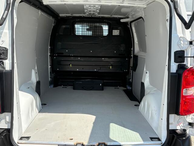 Opel VIVARO 75 kwh 136 PK L2 / Elektrisch / PDC / Carplay / Trekhaak / Cruise / Navi / Dodehoek assist / Halfleder