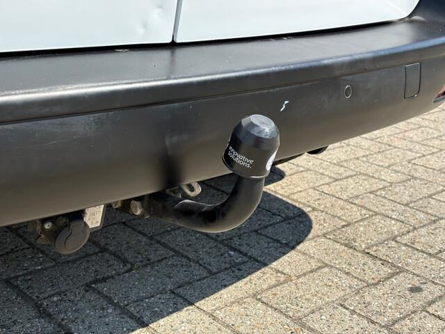Opel VIVARO 75 kwh 136 PK L2 / Elektrisch / PDC / Carplay / Trekhaak / Cruise / Navi / Dodehoek assist / Halfleder