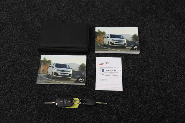 Opel VIVARO 2.0 CDTI L2H1 Edition 2019 Carplay | Navigatie | Camera | Airco | Cruise control | Trekhaak | PDC | Automaat | Bluetooth | Elektrische ramen + spiegels | 3- zits | Lichtsensor | Nette bus