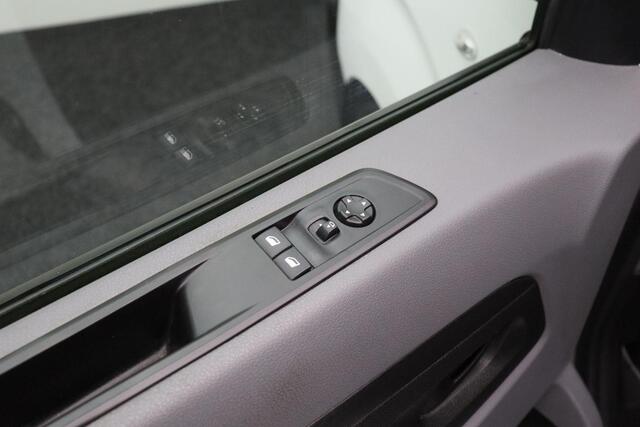 Opel VIVARO 2.0 CDTI L2H1 Edition 2019 Carplay | Navigatie | Camera | Airco | Cruise control | Trekhaak | PDC | Automaat | Bluetooth | Elektrische ramen + spiegels | 3- zits | Lichtsensor | Nette bus