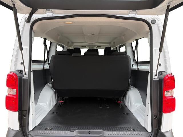 Opel VIVARO Combi Electric L3 75kWh 136pk | 9-persoons | Achterklep | Connected Pakket | Multimediascherm groot | NAVI | Apple Carplay | Android Auto | Achteruitrijcamera | Parkeersensoren achter | Bestuurdersstoel comfort met armsteun | van ¤61.812 oor ¤47.550 incl.