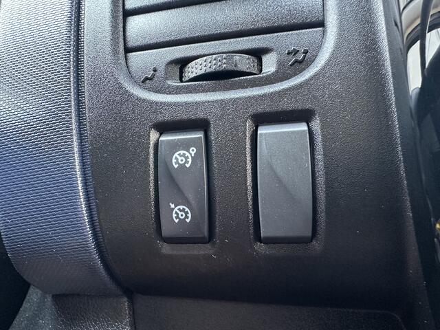 Opel VIVARO 1.6 CDTI 122 PK E6 / L2H1 / IMPERIAAL / TREKHAAK / 3 ZITS / AIRCO / NAVI / CRUISE
