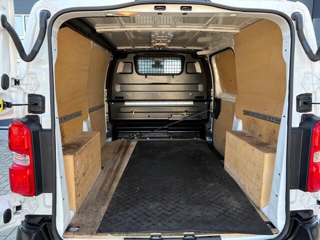 Opel VIVARO 75 kwh 136 PK L2 / Elektrisch / PDC / Trekhaak / Cruise / Dodehoek Camera
