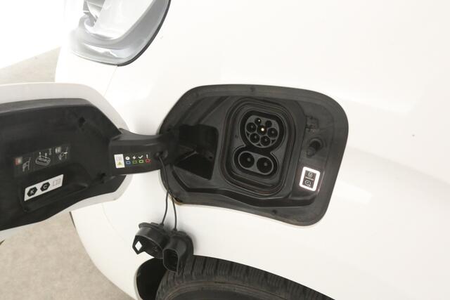Opel VIVARO Vivaro-e Fiat e-Scudo 75 kWh L3H1 | Snelladen | SOH 93% | Clima | Camera | 3 Zits | Carplay | Cruise | Parkeersens.