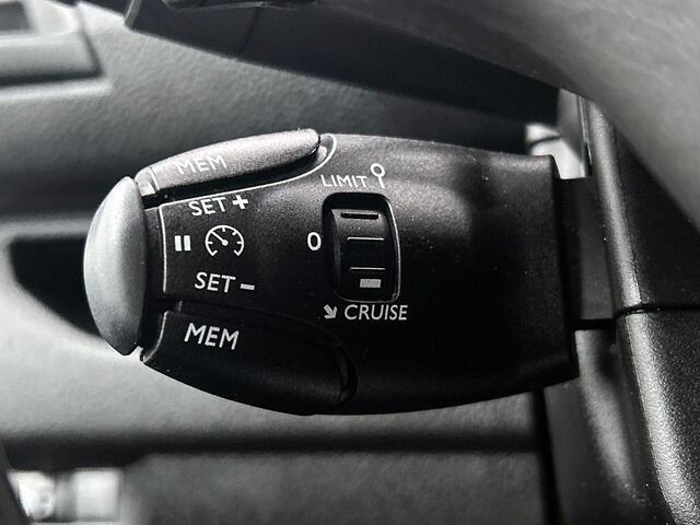 Opel VIVARO 2.0 145 pk L3H1 Edition Dubbele Cabine Airco Bluetooth Navigatie Parkeersensoren Trekhaak Cruise control