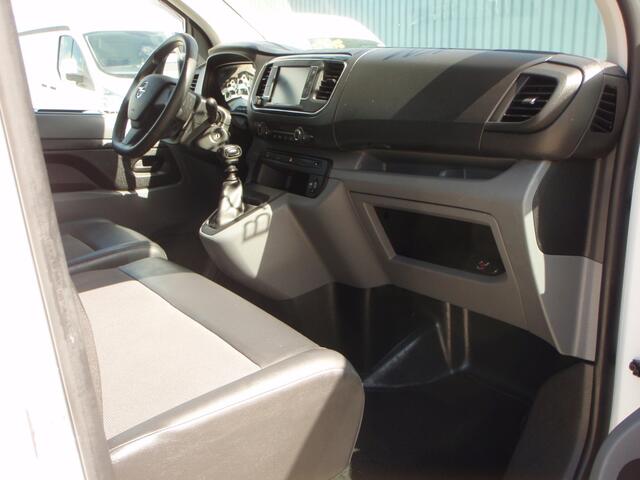 Opel VIVARO camera trekhaak navi 83544 km bj 12-2021