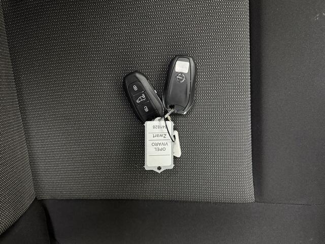 Opel VIVARO 2.0CDTi 144PK Lang | Airco | Camera | 3-Zits | Betimmering