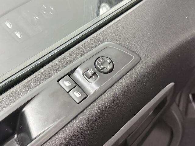 Opel VIVARO 2.0CDTi 144PK Lang | Airco | Camera | 3-Zits | Betimmering