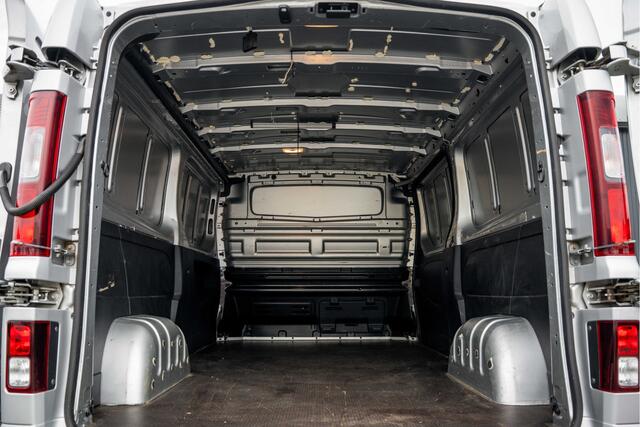 Opel VIVARO L2H1 | 146 PK | 3-Zits | Camera | Cruise | Airco | Trekhaak