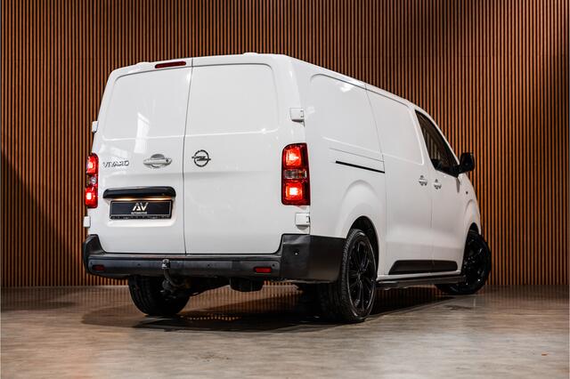 Opel VIVARO 2.0 CDTI L3H1 XL Edition | Automaat | CarPlay | Camera | Stoelverwarming | Trekhaak | F1 Flippers | Cruise control | Bedrijfswageninrichting | 3-Zitter | Nieuwe APK