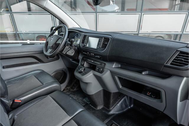 Opel VIVARO 2.0 CDTI L2H1 | L+R Schuifdeur | Automaat | CarPlay | Camera | Stoelverwarming | Trekhaak | F1 Flippers | Cruise control | Bedrijfswageninrichting | 3-Zitter | Nieuwe APK