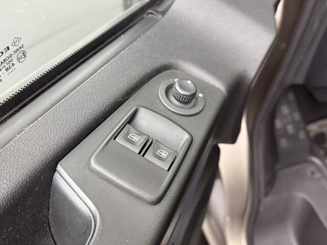 Opel VIVARO 1.6CDTI 120PK Lang Edition | Imperiaal | Trekhaak | Navigatie | Multimedia | Airco | Cruise | 3-Zits – foto 9
