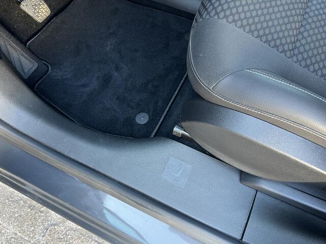 Opel ZAFIRA Tourer 1.4 Edition 7p. | Winterwielen set | Nieuwstaat |