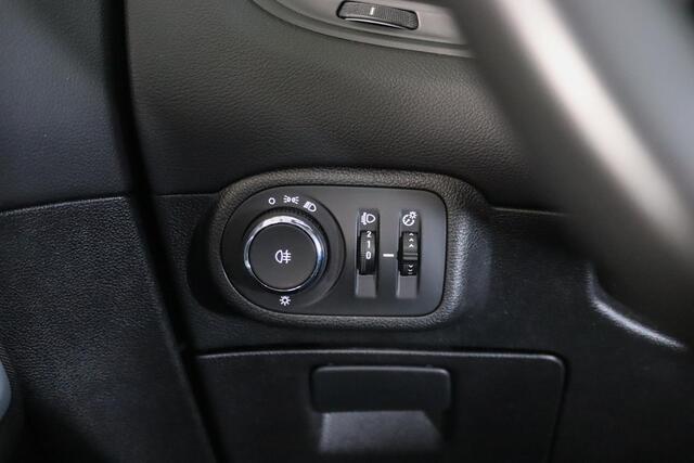 Opel ZAFIRA 1.6 CDTI Online Edition, 7-Persoons, Camera, Trekhaak, Cruise Control, PDC