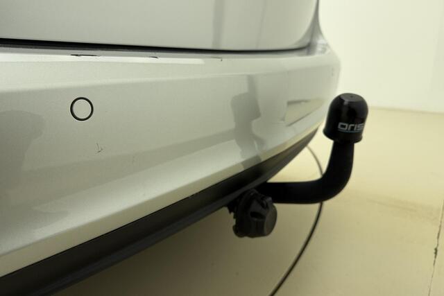 Opel ZAFIRA 1.6 Turbo Blitz 7p. 136pk | Lederen Bekleding | Climate Control | Trekhaak | Stoel - Stuurverwarming | Apple Carplay - Android Auto | Camera | 1e Eigenaar | Dealeronderhouden