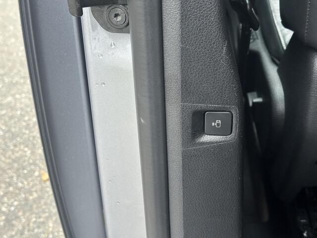 Opel ZAFIRA Zafira-e Life 100 kW 75kWh Tourer M 6 PERSOONS| 3-FASE| ELEKTRISCHE ZIJDEUR| HEAD-UP DISPLAY| ELEK. STOELEN MET MEMORY| CAMERA| DEALER ONDERHOUDEN| DODE HOEK| LEDEREN BEKLEDING