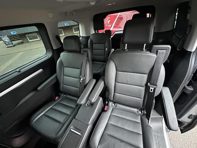 Opel ZAFIRA Zafira-e Life 100 kW 75kWh Tourer M 6 PERSOONS| 3-FASE| ELEKTRISCHE ZIJDEUR| HEAD-UP DISPLAY| ELEK. STOELEN MET MEMORY| CAMERA| DEALER ONDERHOUDEN| DODE HOEK| LEDEREN BEKLEDING