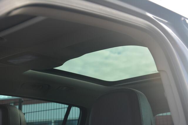 Opel ZAFIRA 1.4 Turbo Business Executive 7p. | Navigatie | Bluetooth | Stoelverwarming | Glazen Dak | LED Lampen | Leer | NL auto!! | OPC line