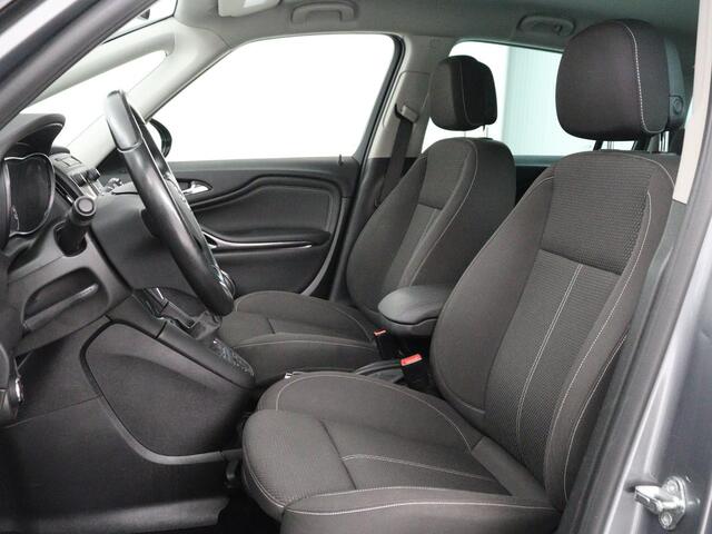 Opel ZAFIRA 1.4 Turbo Innovation 7-persoons | Trekhaak | Camera | Full LED | Comfortstoelen | Navigatie | Climate control | Parkeerhulp | Cruise control