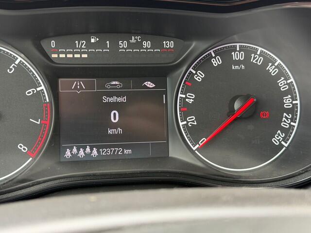 Opel ZAFIRA Tourer 1.4 Turbo Business+ 7 Persoons met Navi/Camera, Trekhaak, All Season, Dealer onderhouden!