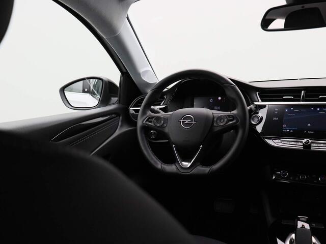 Opel e-Corsa Elegance 50 kWh | Navigatie | Climate Control | Cruise Control | Parkeersensoren | Lichtmetalen Velgen | Camera | LED Lampen |