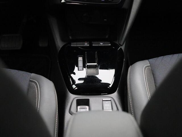 Opel e-Corsa Elegance 50 kWh | Carplay | Achteruitrijcamera | Navigatie | Climate Control | Warmtepomp