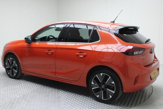 Opel e-Corsa Elegance 50 kWh | navi | pdc v/a + camera | cruise control | carplay | dodehoek | keyless | spiegels inklapbaar