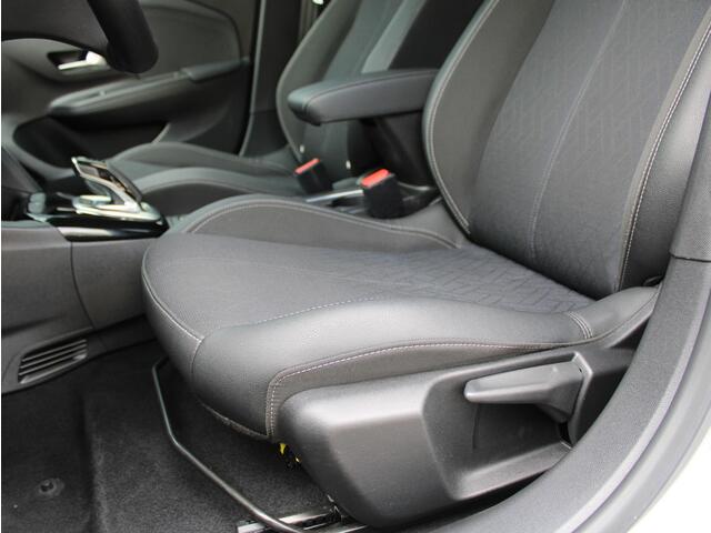Opel e-Corsa Elegance 50 kWh | Apple Carplay / Camera / Stoelverwarming
