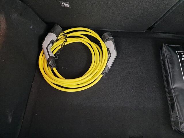 Opel e-Corsa Elegance 50 kWh 1e Eigenaar | Volledig Onderh | BTW | NL-Auto | Pano | Sfeer | 1 Kabel | Warmtepomp | Climate | Carplay | Full Led | Keyless