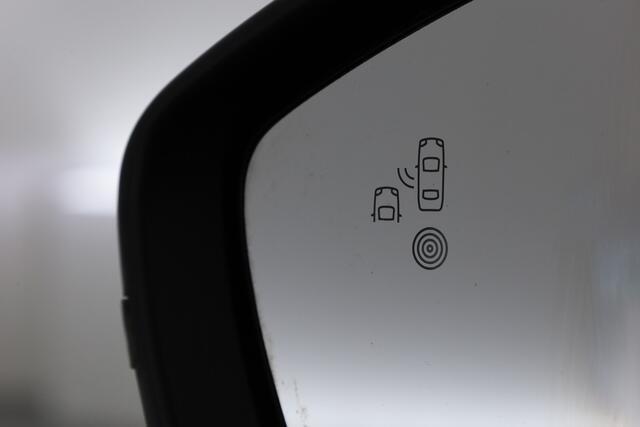 Opel e-Corsa Elegance 50 kWh | Orig.NL| Dig. Cockpit | Nav+App.Connect | Camera+PDC | Cruise | DAB | ACC | Led | 17'' V