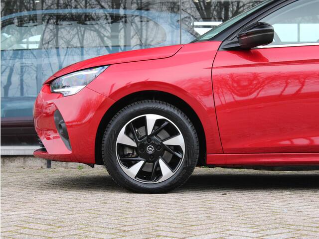 Opel e-Corsa GS Line 50 kWh | Camera / Trekhaak / Climate