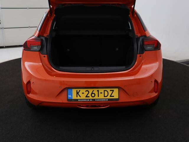 Opel e-Corsa Elegance 50 kWh | SOH 90% | 3 Fase | Stoelverwarming | Camera | Matrix LED | Carplay | Keyless | Navigatie | Climate control | Parkeerhulp | Cruise control | Stuurverwarming