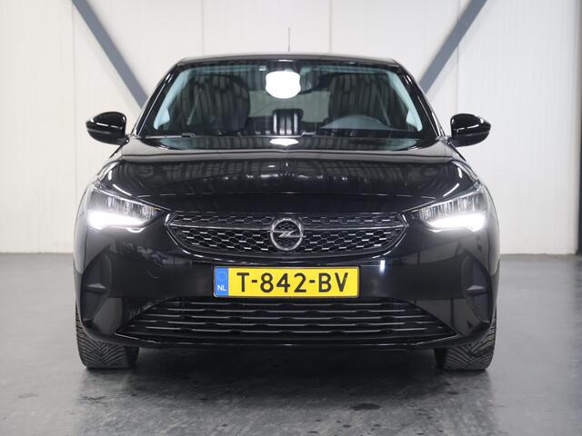 Opel e-Corsa Level 3 50kWh 136PK | 1ste eigenaar | ACCURAPPORT 96% | AppleCarPlay/AndroidAuto | Armsteun | Stoel/StuurVerwarming | Winterpakket | LEER/Stof | 17"LMV | Parkeersensoren | LED | AUTOMAAT | Isofix | Privacy Glass | Warmtepomp | LM Velgen |