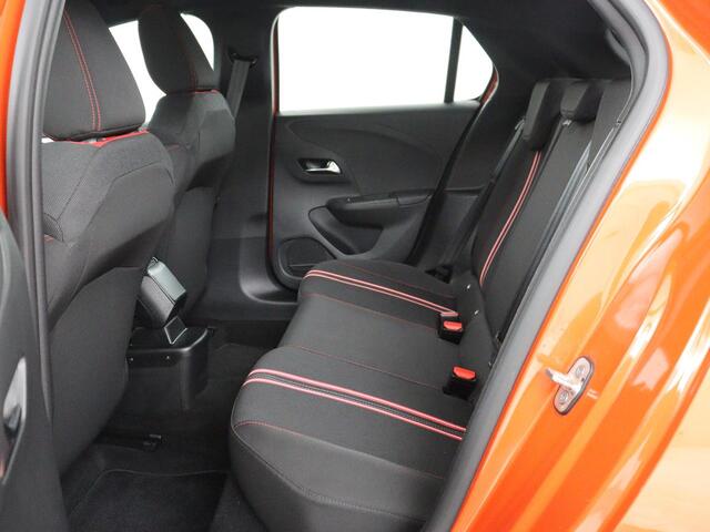 Opel e-Corsa GS Line 50 kWh | 3 Fase | Camera | Carplay | Dodehoek detectie | Cruise control | Full LED | Climate control | Park Assist