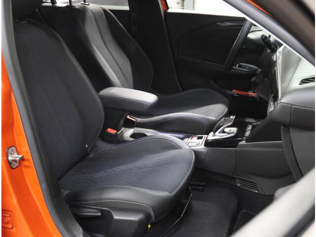 Opel e-Corsa Elegance 50kWh 136PK | 1ste eigenaar | ACCURAPPORT 93% | Winterpakket | Parkeersensoren | 17"LMV | Navigatie | AUTOMAAT | Warmtepomp | AppleCarplay/AndroidAuto | Stoel&Stuur Verwarming | Climate Control | Cruise Control | 10"scherm | Navigatie | LM velgen