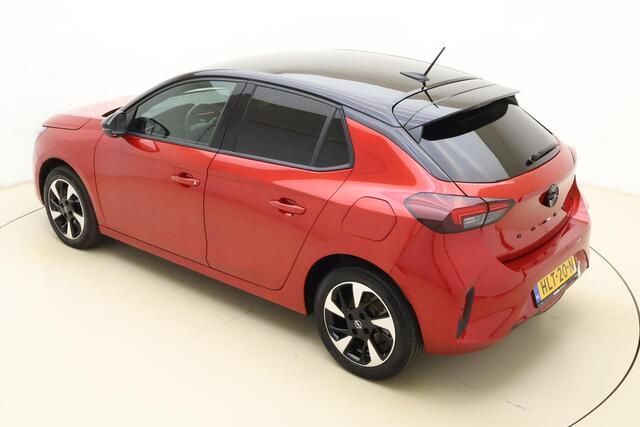 Opel e-Corsa Electric Long Range Yes 51 kWh | Navigatie via Carplay | Zwart dak | Stoel & Stuurverwarming | Climate control | Lichtmetalen velgen