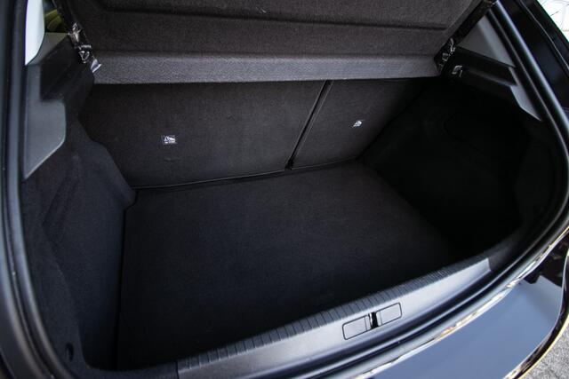 Opel e-Corsa Elegance 50 kWh - Apple Carplay/ Android | Cruise | Climate