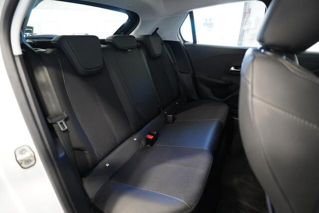 Opel e-Corsa Elegance 50 kWh | 3 Fase | Apple Carplay | Navigatie | Camera