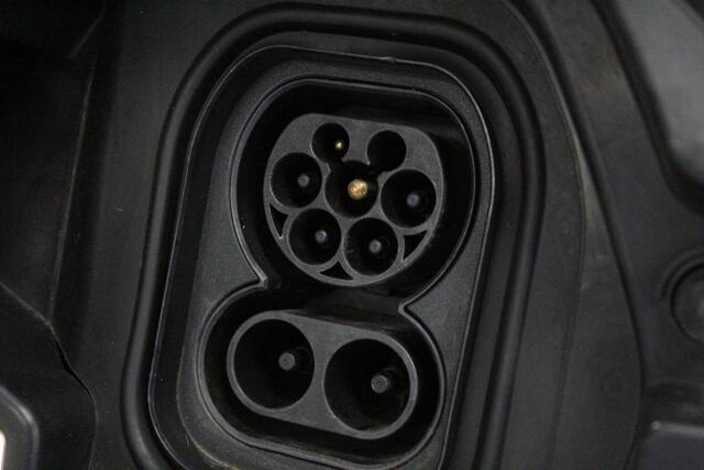 Opel e-Corsa Elegance 50 kWh | SOH 90,7% | PANO | STOEL+STUUR/VERW | NAVI | AFN-TRHAAK | DAB | CARPLAY |