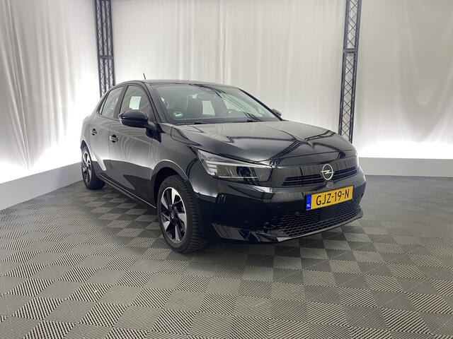 Opel e-Corsa Electric 50 kWh | Apple carplay | Navigatie | Camera | Dodehoek | Cruise | LED | Rijstrooksensor |