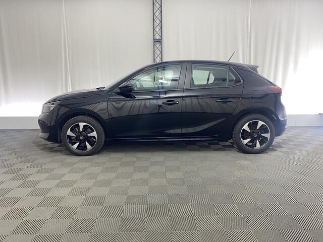 Opel e-Corsa Electric 50 kWh | Apple carplay | Navigatie | Camera | Dodehoek | Cruise | LED | Rijstrooksensor |