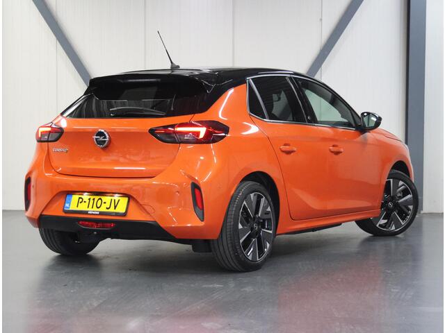 Opel e-Corsa Ultimate 50kWh 136PK | 1ste eigenaar | AppleCarplay/AndroidAuto | ACCU 95% | Glazen dak | LEER/Alcantara | Camera | Navigatie | matrixLED | Stuur/stoelverwarming | AUTOMAAT | Parkeersensoren | Two-Tone | Warmtepomp |Keyless | Isofix | Privacy Glass | Trek